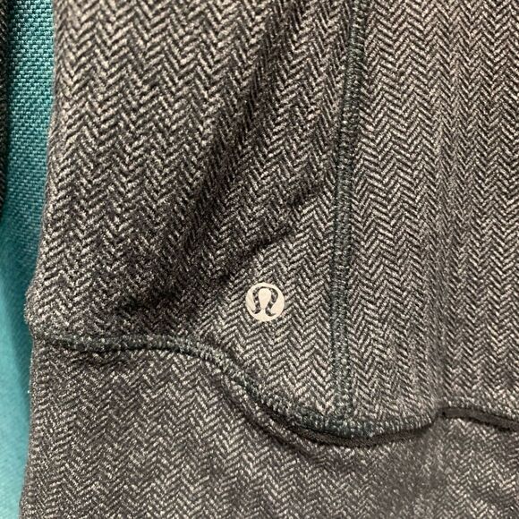 Lululemon 1/4 Zip Herringbone Long Sleeve (Sweat) Shirt in Gray Size 4 - Picture 3 of 9